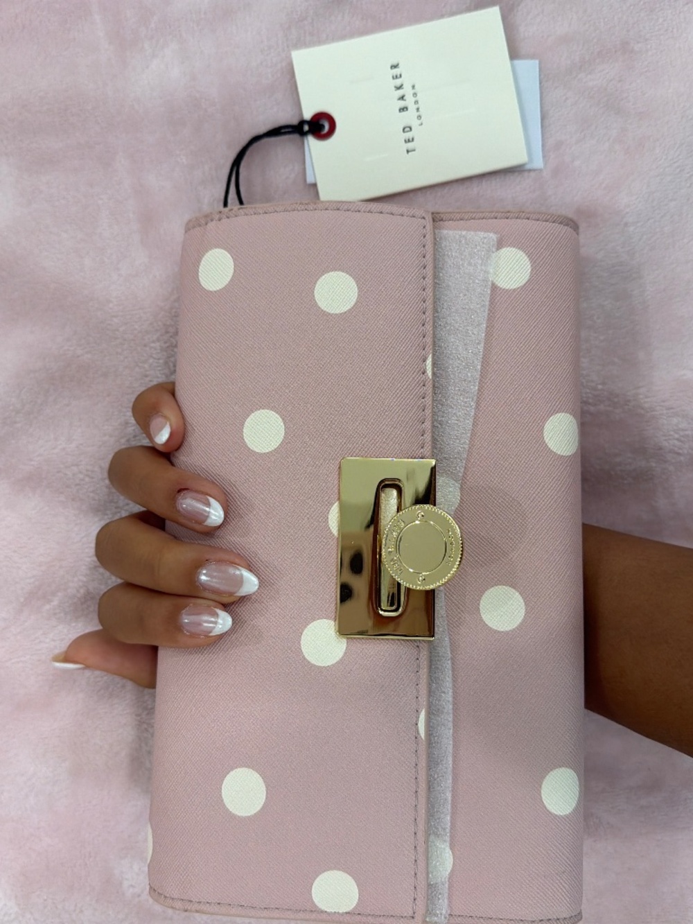 Ted Baker Wallet on Chain 💕💗
